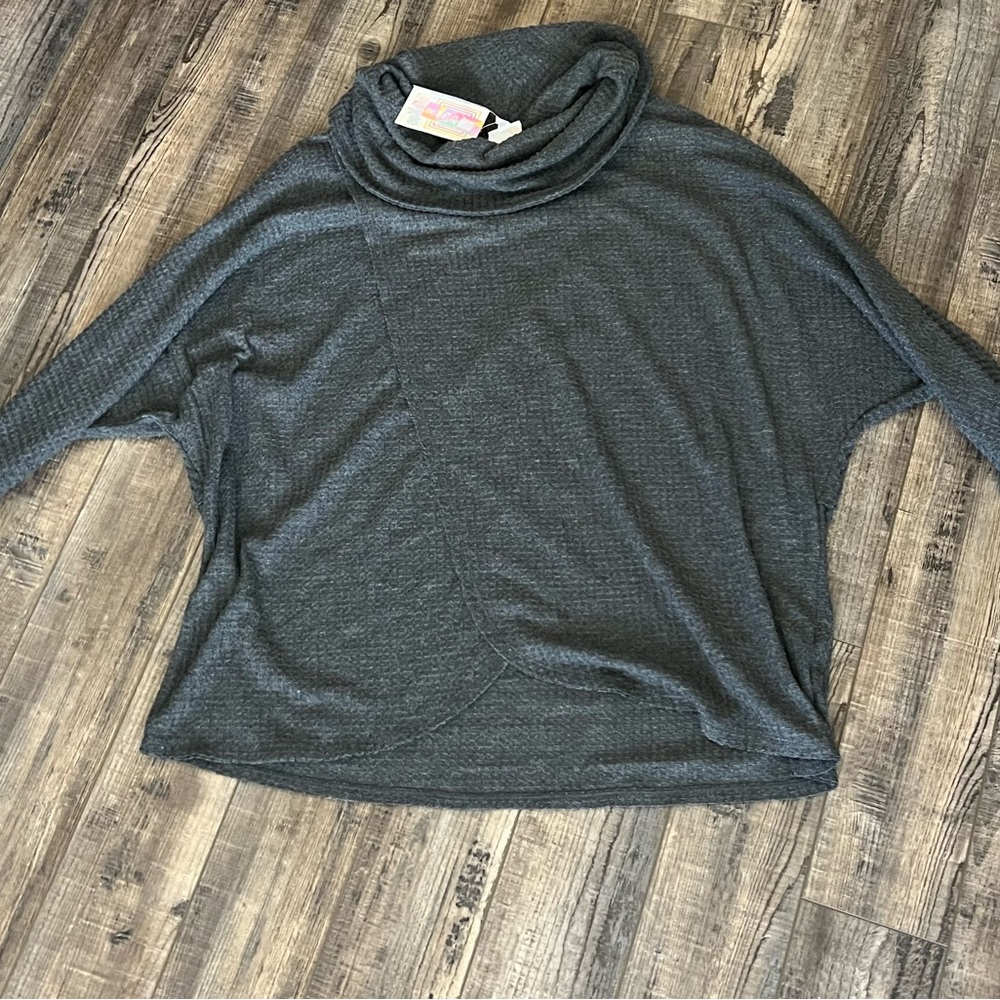 Lularoe Kristen Cowl Neck Pullover size 14-18